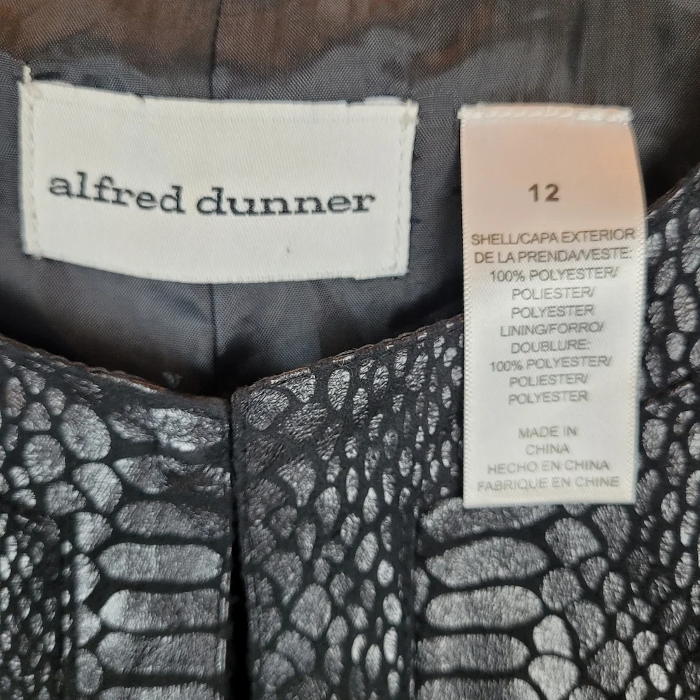 Alfred Dunner black faux snakeskin lightweight jacket edgy moto goth witchy 12